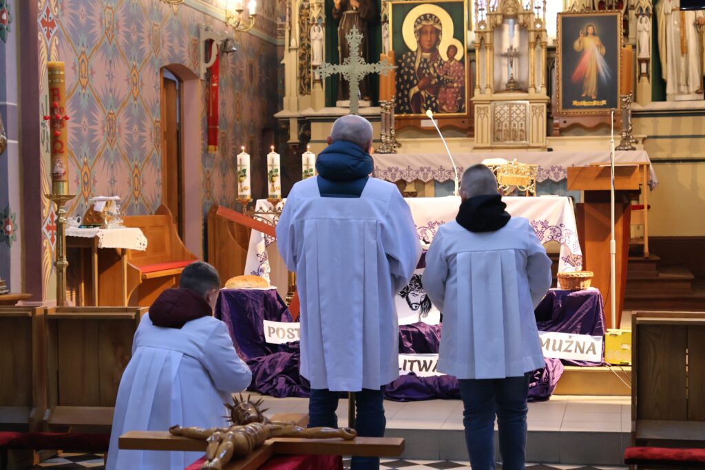 DROGA KRZYŻOWA z harcerzami